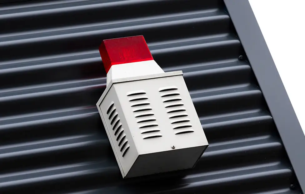 SCOPE Security - Sicherheitstechnik Alarmanlage an einem Haus